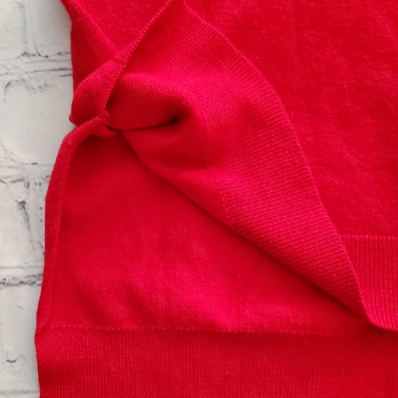 Rue 21 Red #Selfie Hi Lo Square split bottom sweater M NWOT - Picture 4 of 4